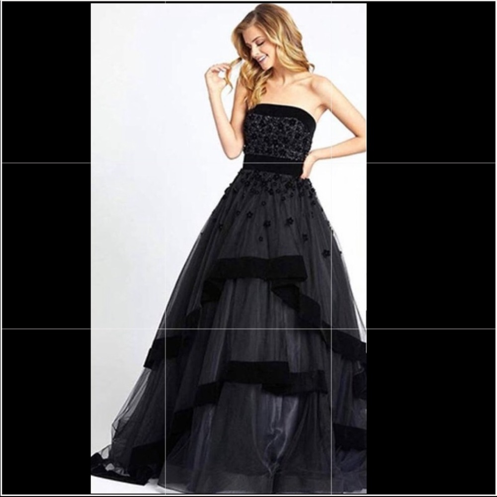 Mac Duggal Strapless Black Tulle Ball Gown